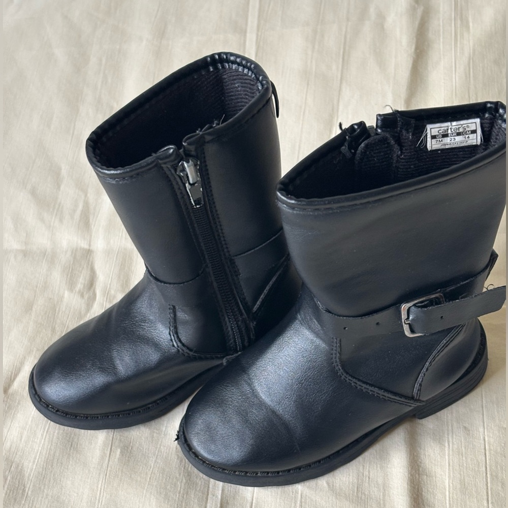 Carter's Black Kids Shoes size 7 M